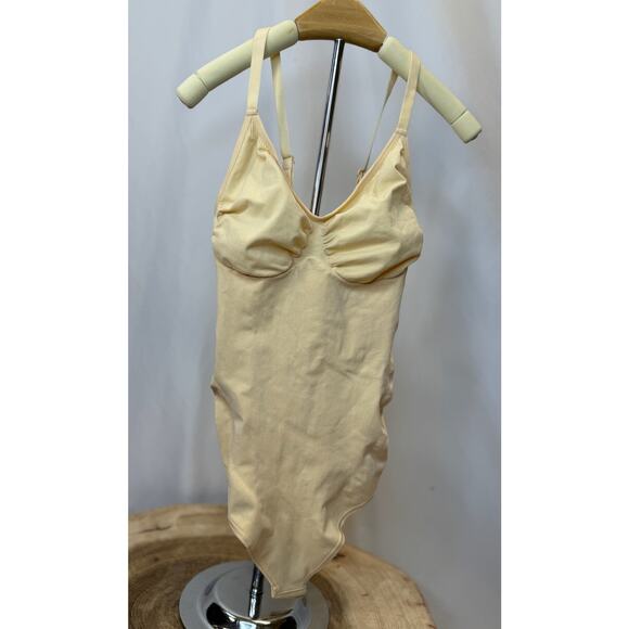 NWT - Seamless Thong Bodysuit with Adjustable Straps – Nude – Size L/XL - Picture 2 of 13